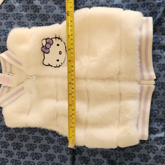 Children's Hello Kitty Faux Fur Vest Size 4 - Picture 9 of 9